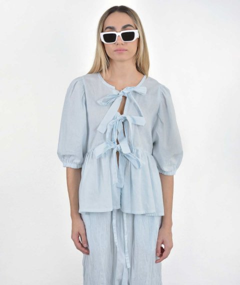 Polymorphic blouse with 