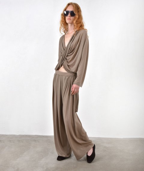 Παντελόνι με πιέτες