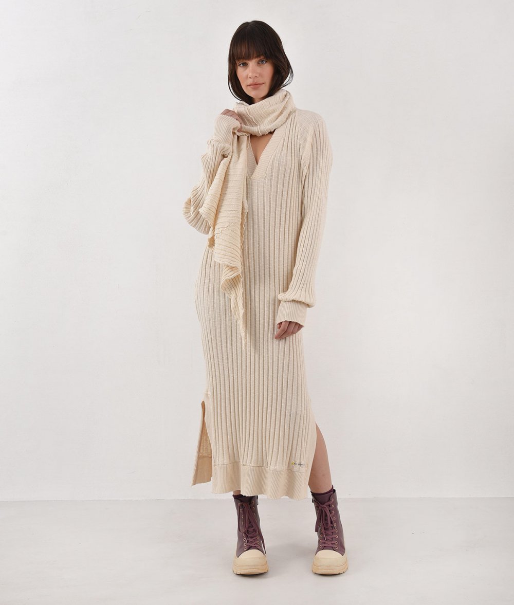 Knitted Dress With V