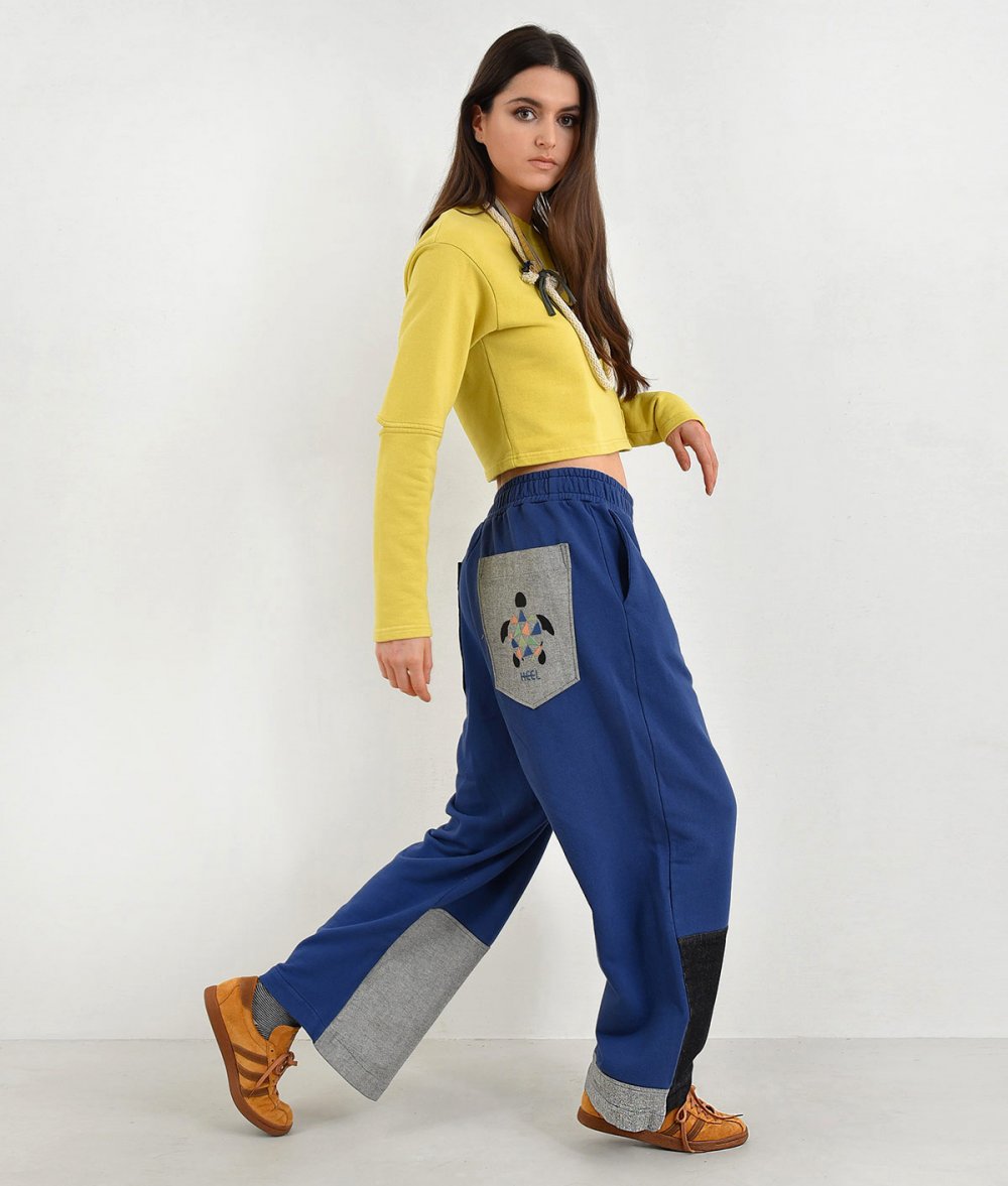 Low-Crotch Pants With Pocket Sampler