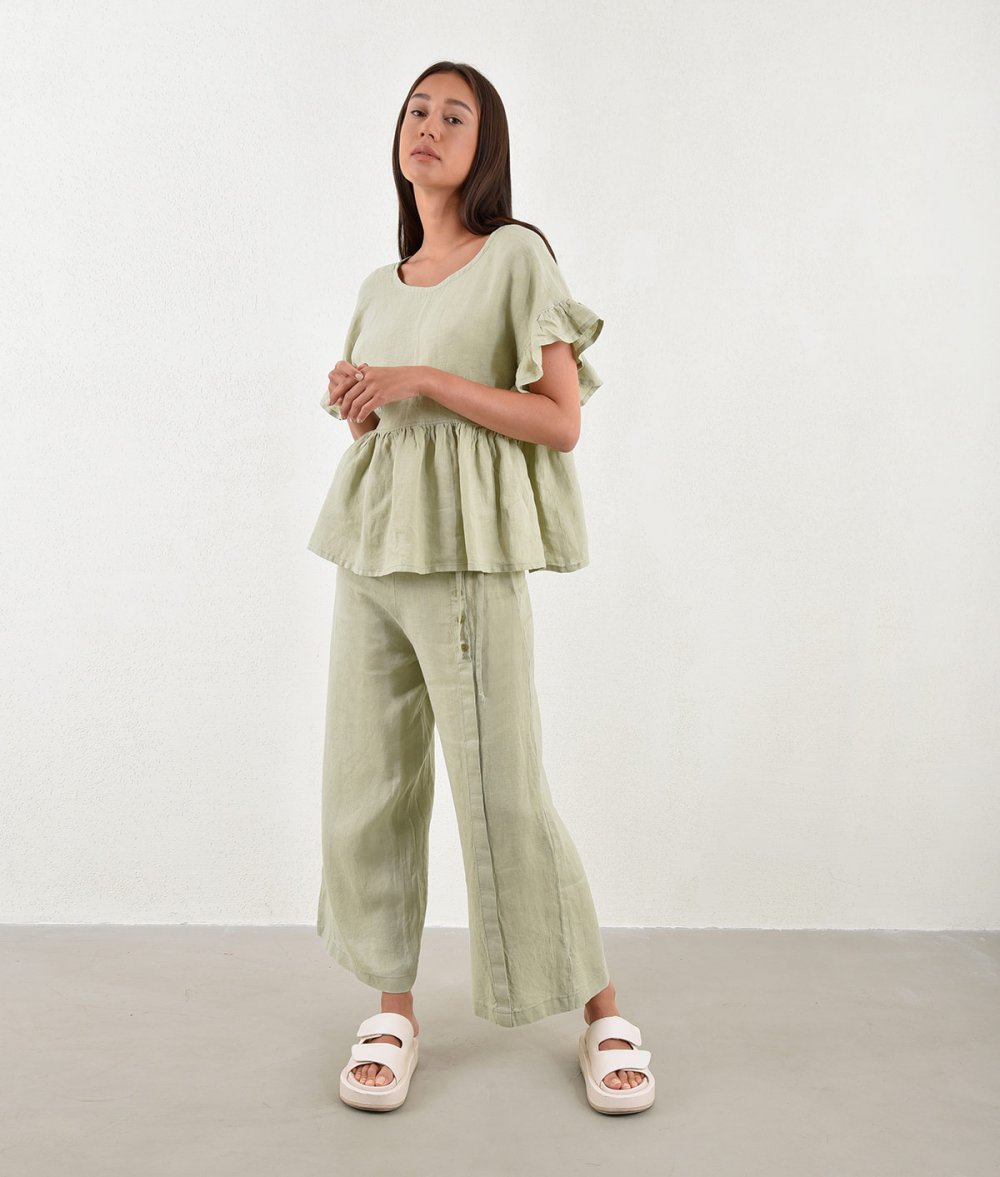 Polymorphic Blouse With Ruffles