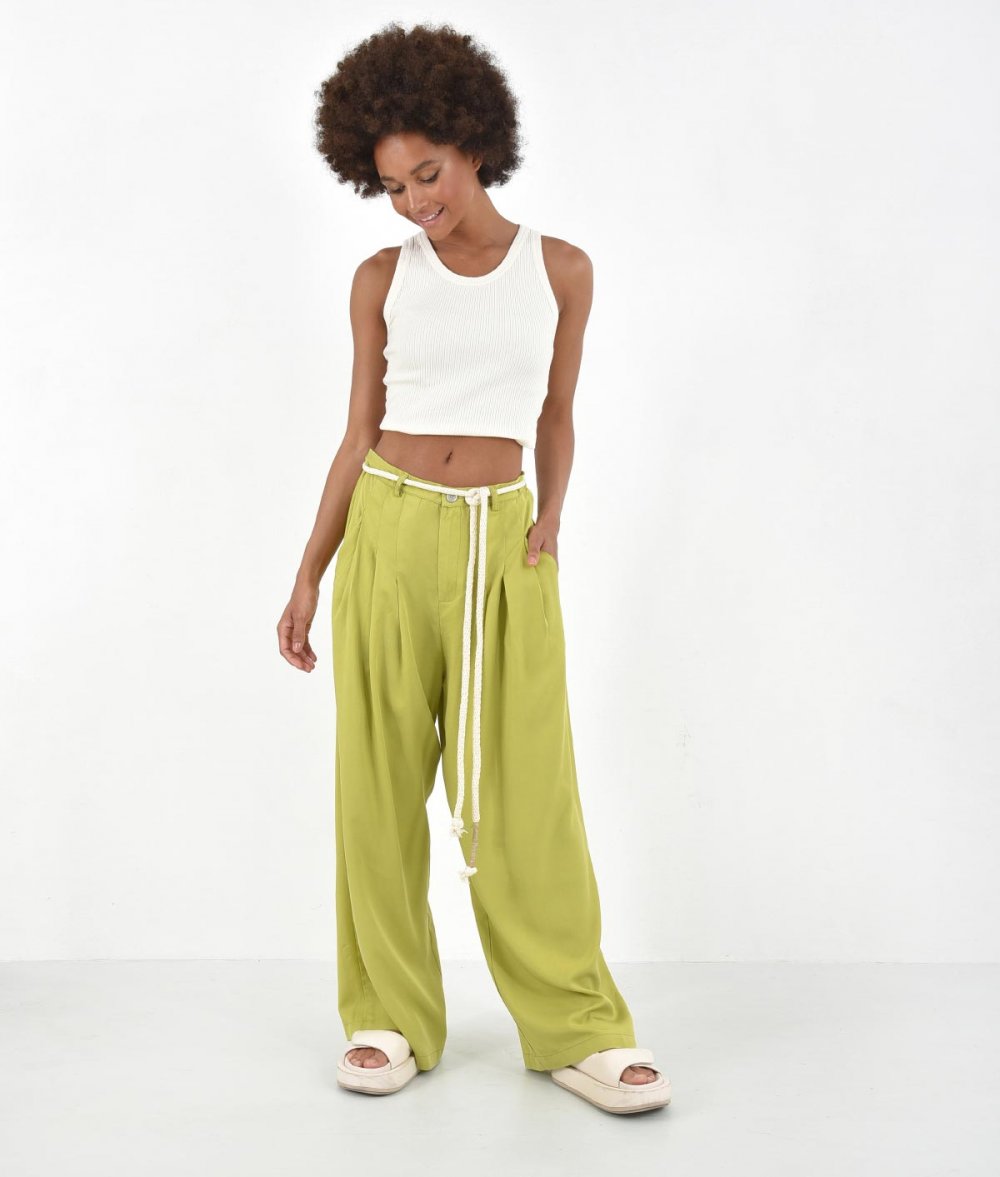 Pants With Pleats